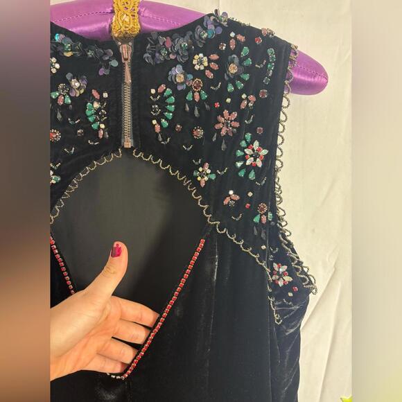 Retro Black Velvet Beaded Jeweled Sleeveless Cut Out Back Mini Shift Dress SizeL - Picture 12 of 15